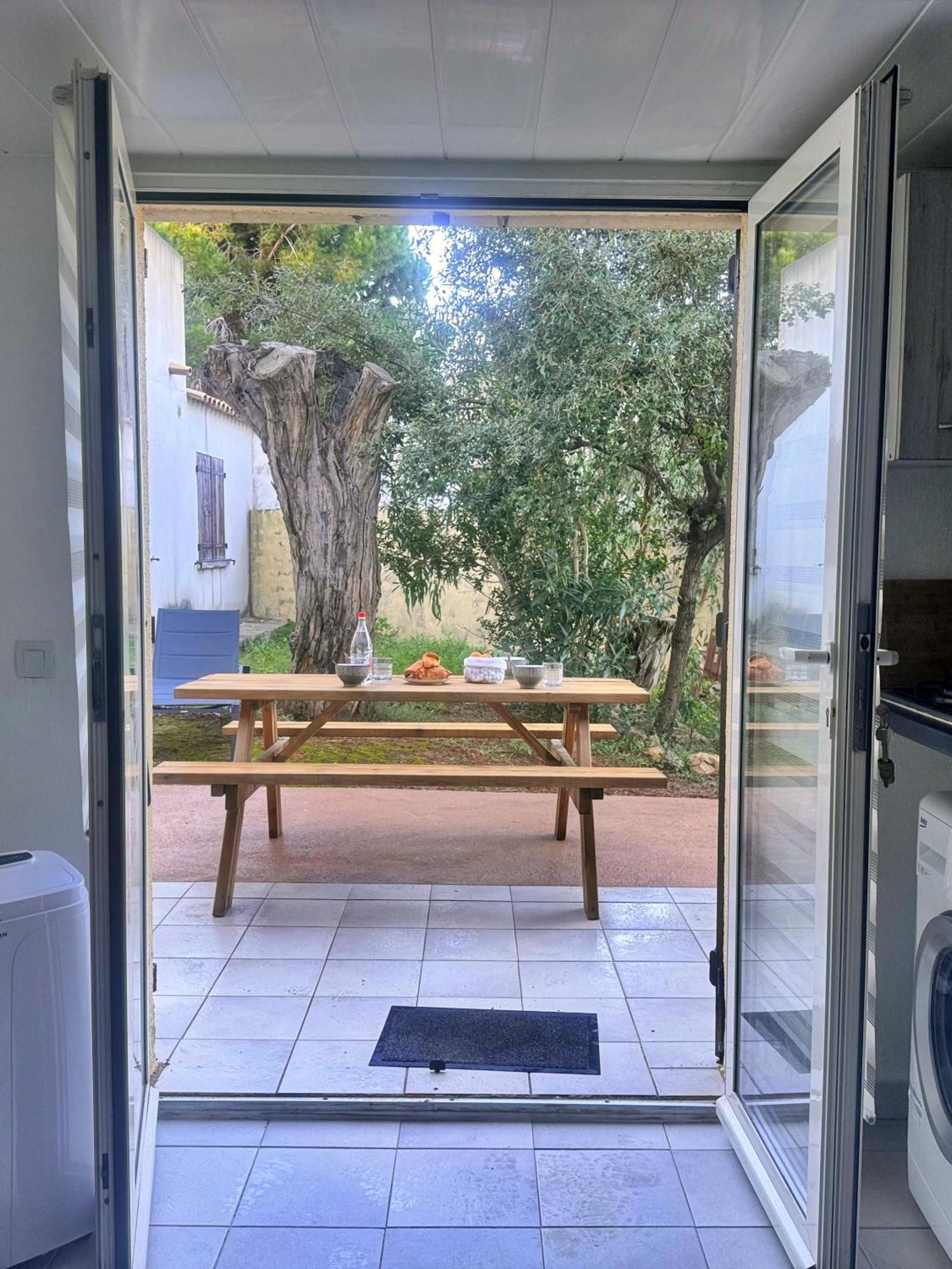 Ferienwohnung Les Pieds Dans L'Eau T2 E Calvi  Exterior foto